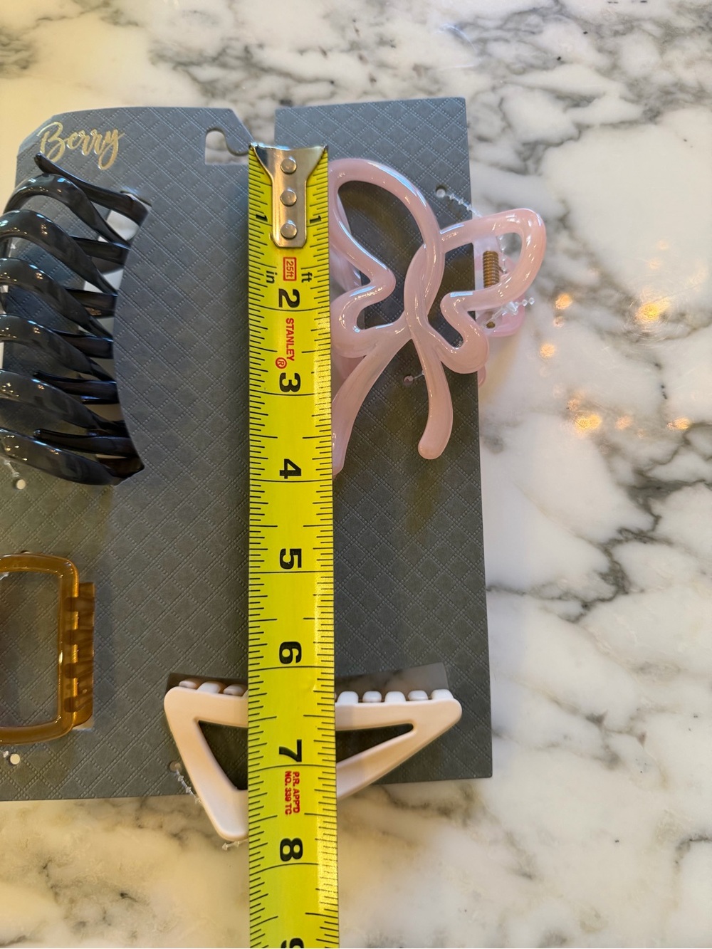 NWT Berry Hair Claw Clip Bundle 2 Packs 8 Clips Bow Rectangle Triangle Set - Picture 3 of 11